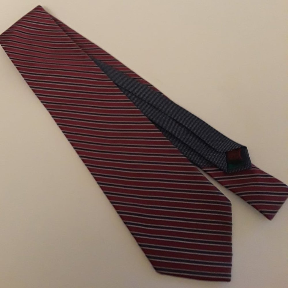 VINTAGE TOMMY HILFIGER - 100% SILK NECKTIE - CLASSIC STRIPES PATTERN